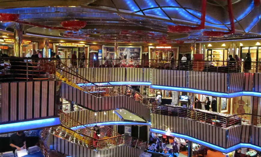 Image 4: Crucero por el mediterráneo de 5 noches con pensión completa