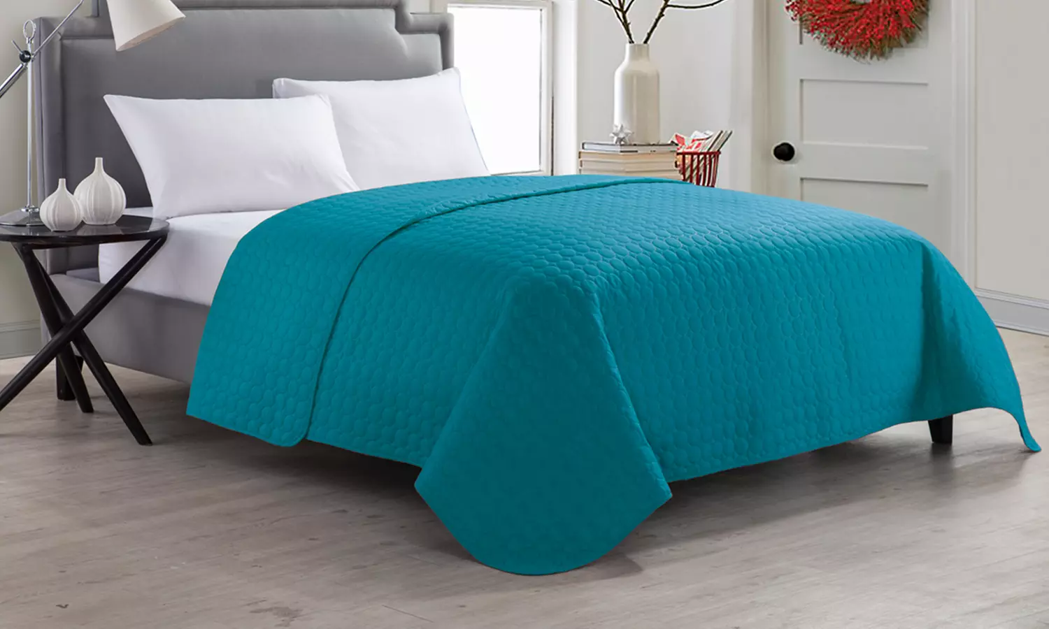 Columbus and Jackson Solid Quilts - Primary Image