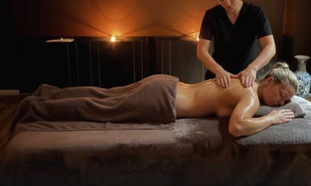 Ganzkörpermassage mit Körperpeeling, Ruhezeit und Wilkommensgetränk 1x 60min - Deep Relax Massage und Wellnesstherapie