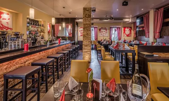 Österreich ein Stück zu Hause: Original österreichisches 3-Gänge-Menü für 2 oder 4 Personen (28% sparen) - Primary Image