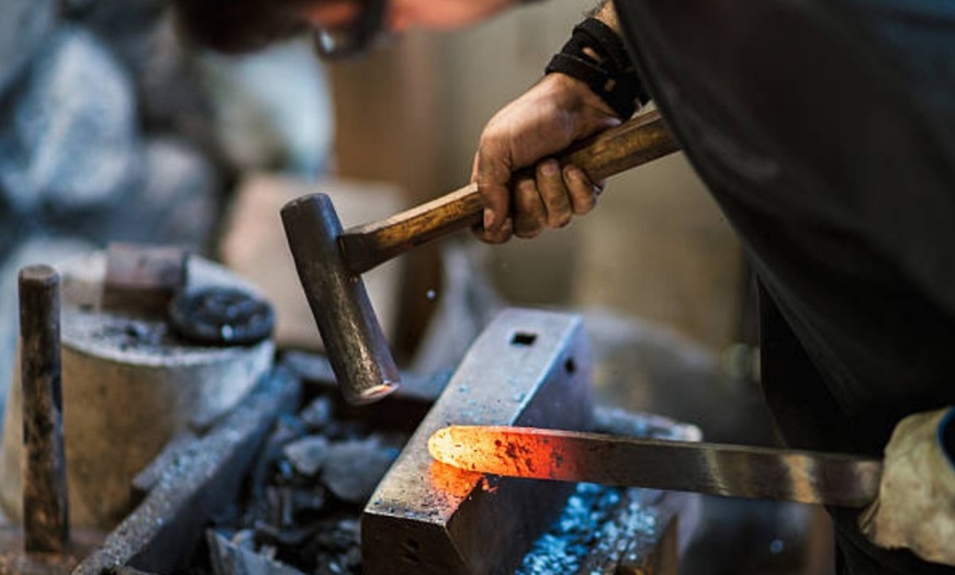 Image 9: Curso de forja: crea tu propio cuchillo en 3 horas
