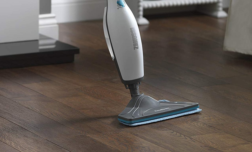 Image 10: Zanussi Two-in-One Steam Mop