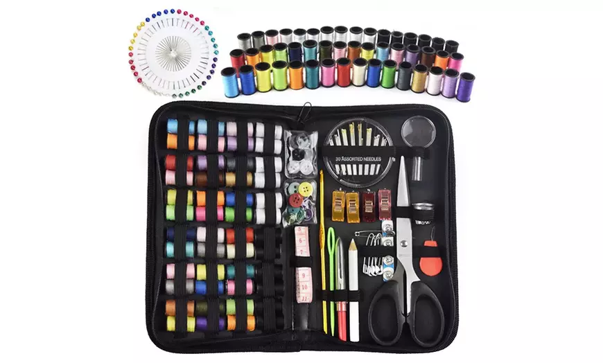 Image 6: Compact Sewing Kit