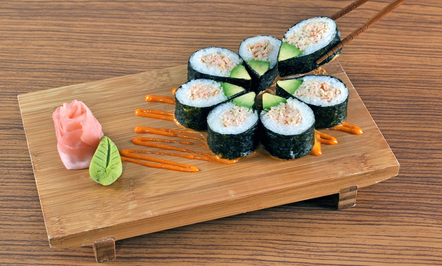 Image 6: All-You-Can-Eat Sushi