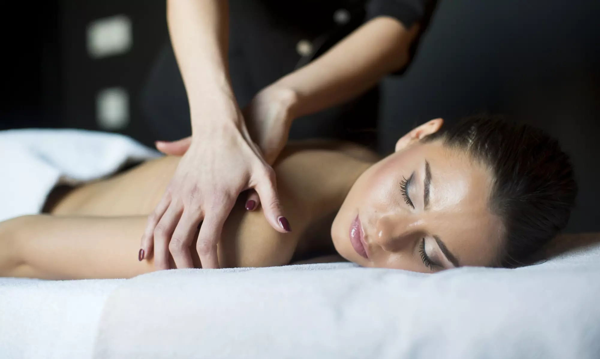One or Two Full Body Lymphatic Massages at Le Corps (Up to 51% Off) - Primary Image