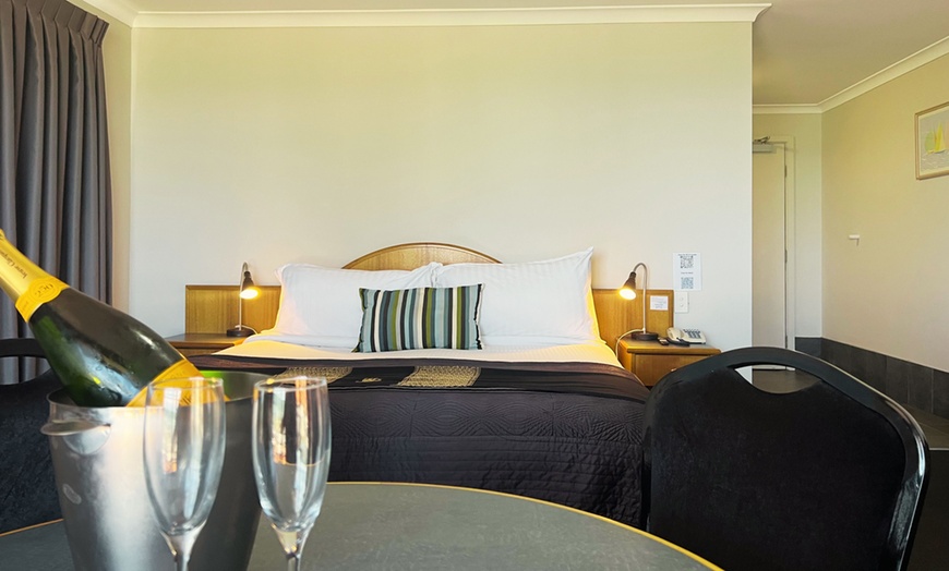 Image 4: Shark Bay: One, Two, or Three-Night Stay + Breakfast & Late Checkout