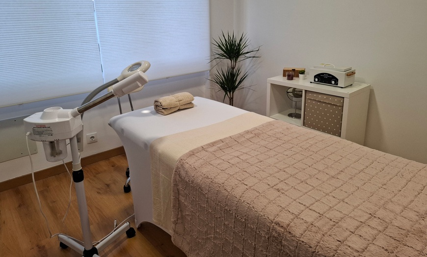 Image 2: 1 o 2 sesiones de 30 minutos de radiofrecuencia facial para 1 persona