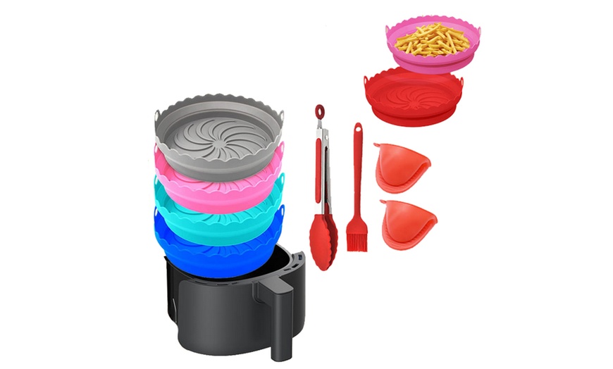 Image 8: Five-Piece Foldable Silicone Air Fryer Liner and Utensils Set