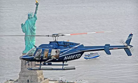 15-, 20-, or 30-Minute Helicopter Tour of New York City from Helicopter Flight Services, Inc. (Up to 40% Off) - Primary Image
