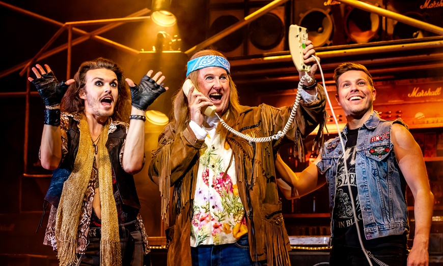 Image 8: Bestplatz „ROCK OF AGES MUSICAL“ 