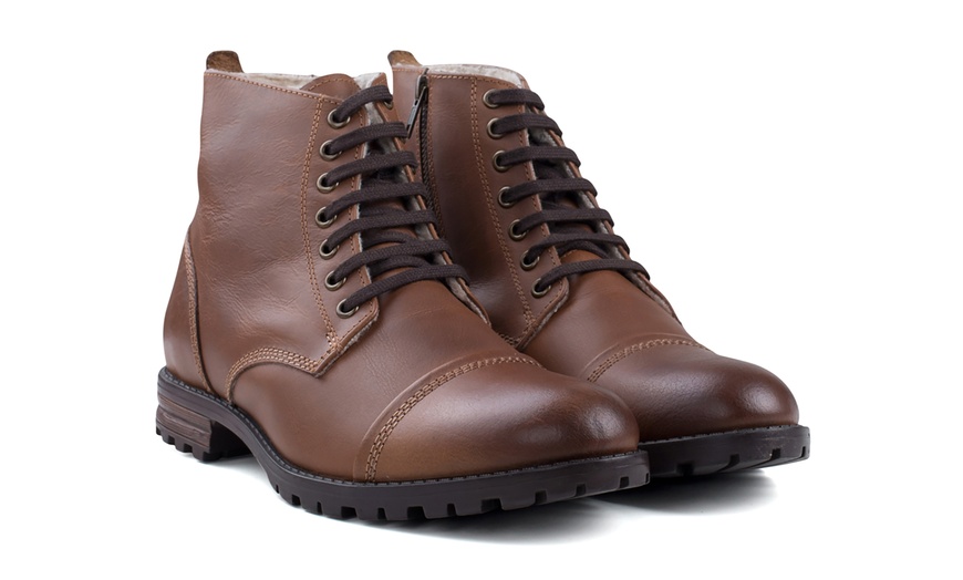 Image 13: Men's Fleece-Lined Leather Boots