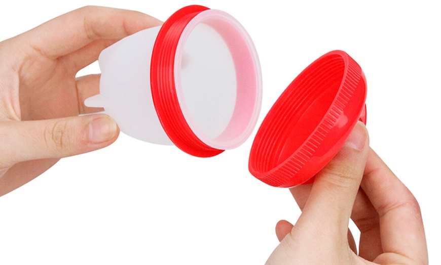 Image 6: Silicone Egg Poacher Set