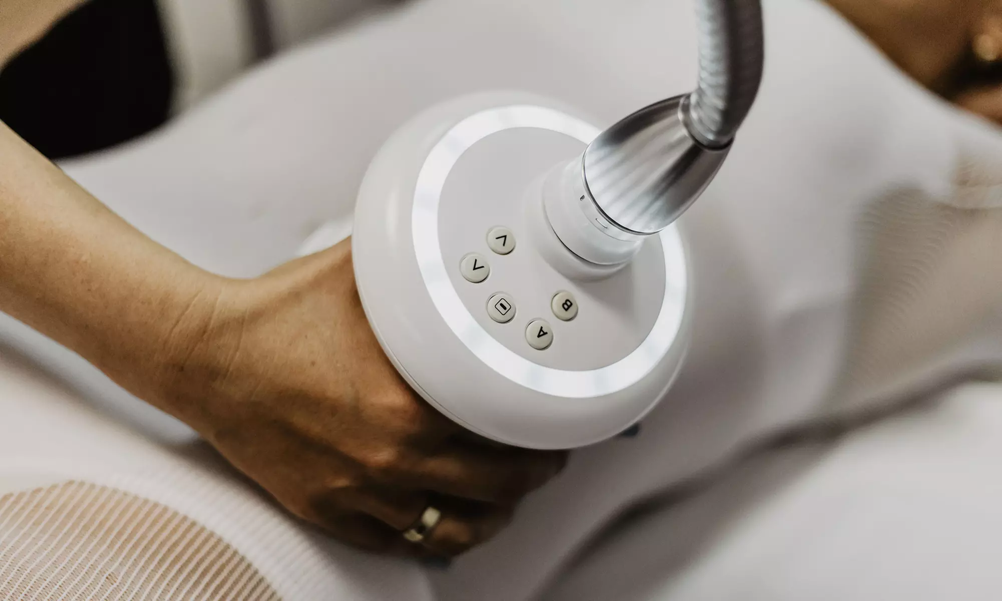 Do 30% zniżki na Masaż - Całe ciało w Salon kosmetyczny Klinika Urody i Spa