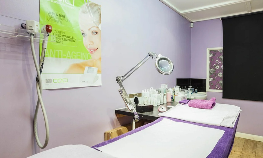 Image 3: Pampering Package at Trio salon by Farah