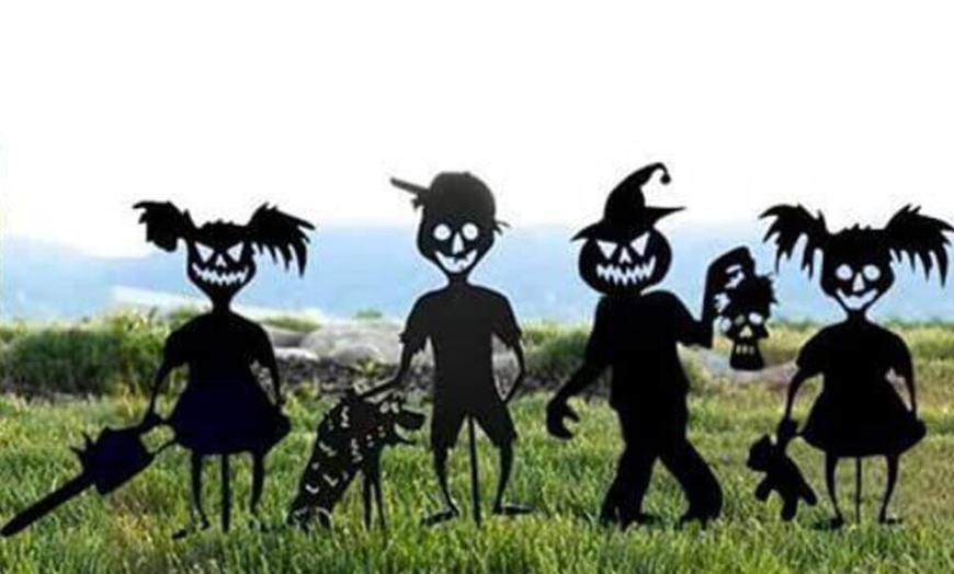 Image 4: Halloween Little Sinister Garden Pile Silhouette