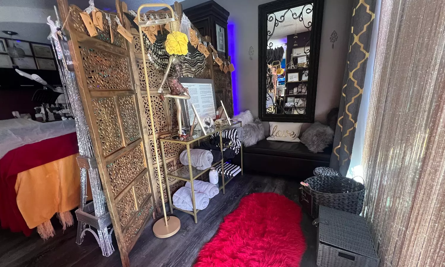 Up to 35% Off on Electrolysis at Esthetique Boutique