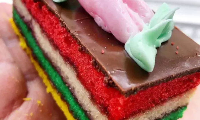 Enjoy Cake Pops, Cupcakes, Cookies & More Delicious Treats