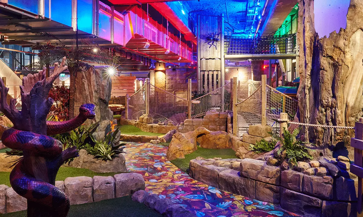 Up to 44% Off on Golf - Indoor at Amazonia