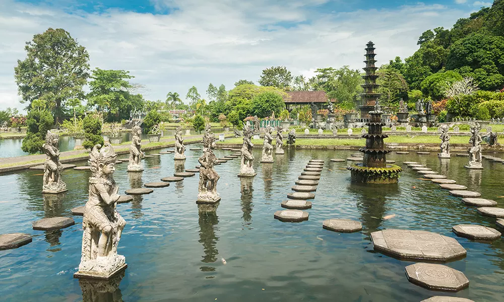 ✈ 10-Day Tour of Bangkok, Pattaya & Bali with Air from Intertrips 