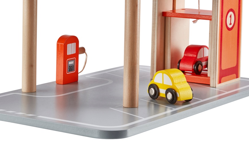 Image 7: Wooden Toy Parking Garage 