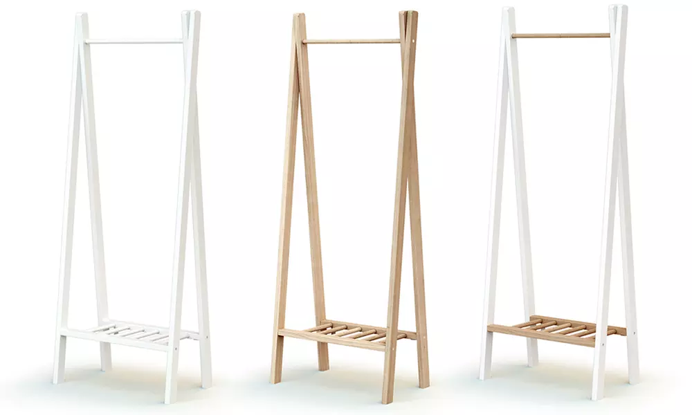 Kindvriendelijk kledingrek met speelgoed- en schoenenplank