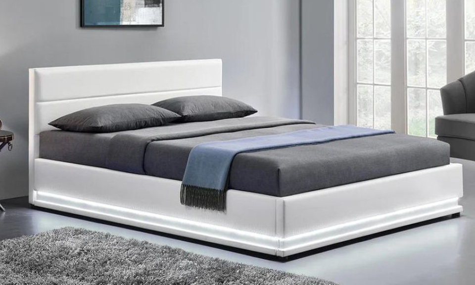 Lit coffre avec LED intégrées de Kocoon