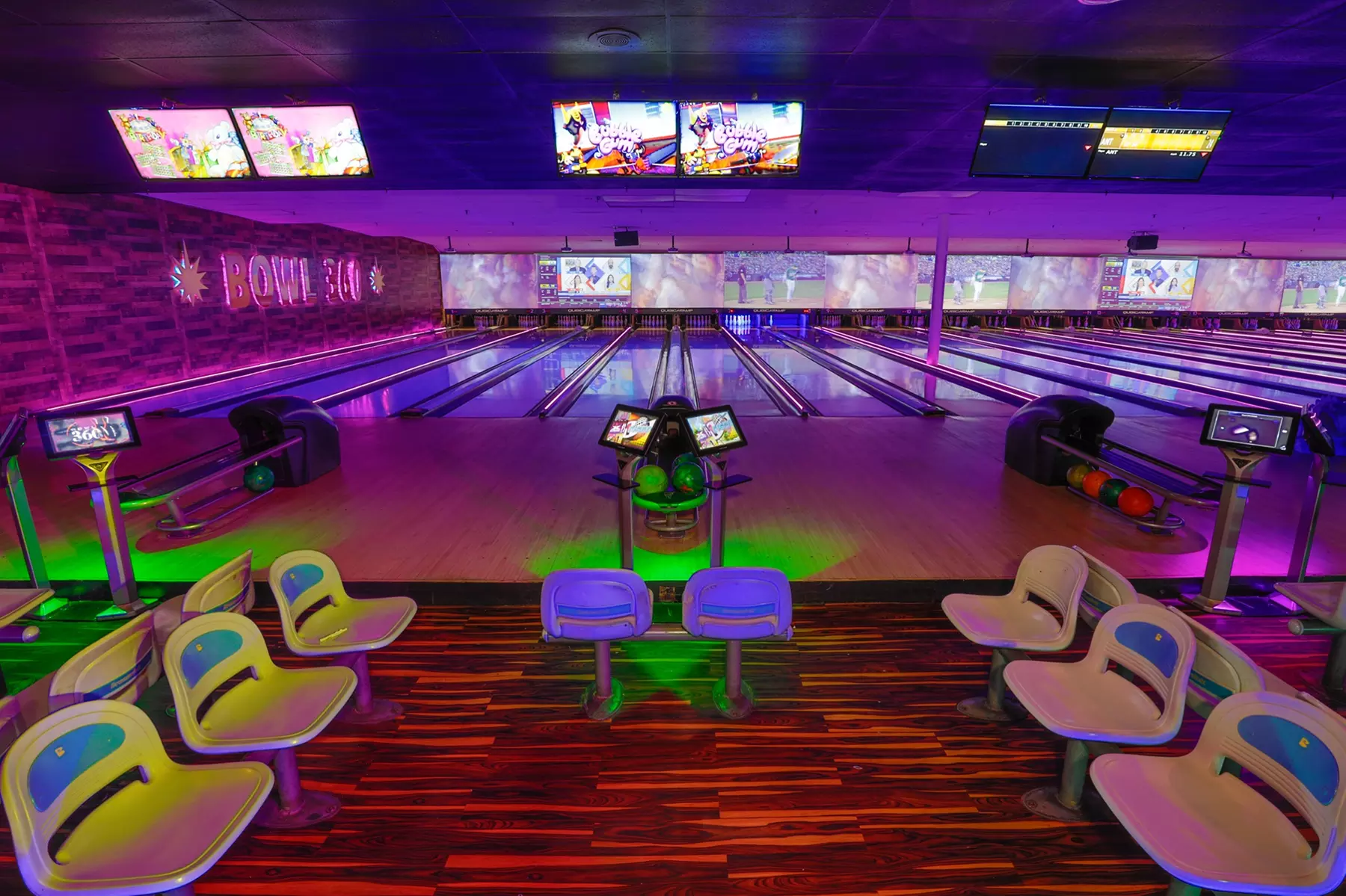 Bowling Deals: 2 Games with Shoe Rental for 2, 4, or 6 Players