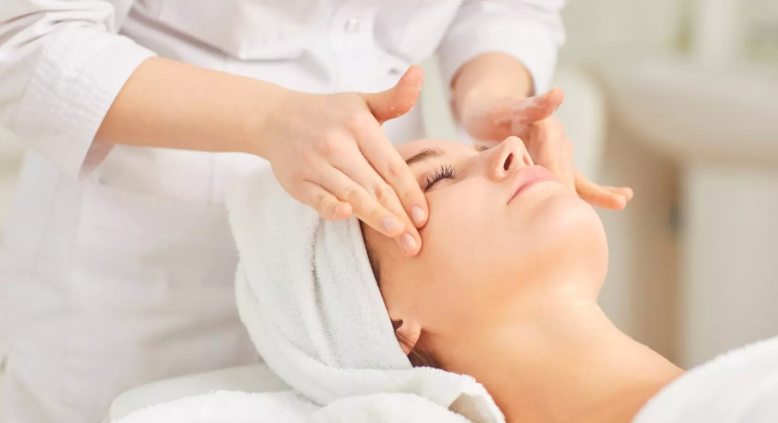 Soin du visage éclat ou rituel beauté Kobido et anti-âge