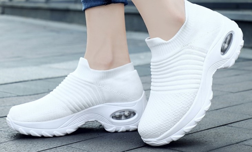 Image 7: Women's Breathable Air Cushion Shoes