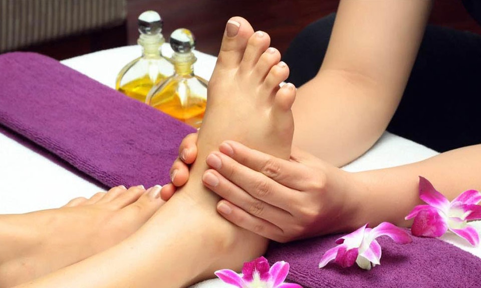 Up to 35% Off on Reflexology at Massage Therapy Works