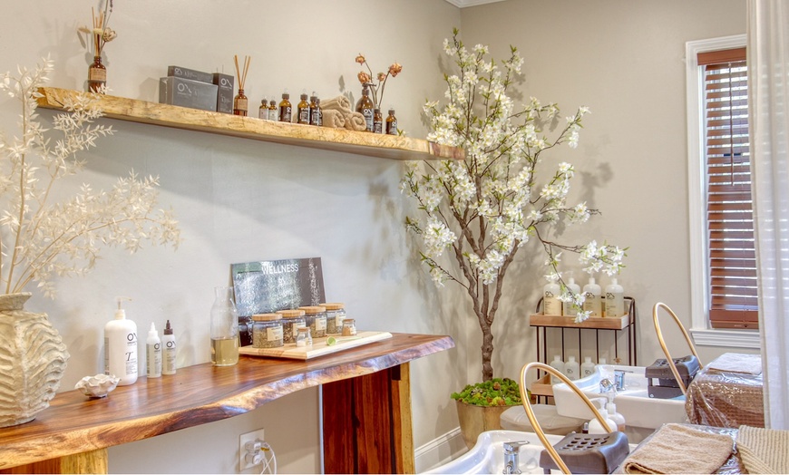 Image 3: Up to 37% Off on Salon - Scalp Care at UNIQUE STUDIO ROSS