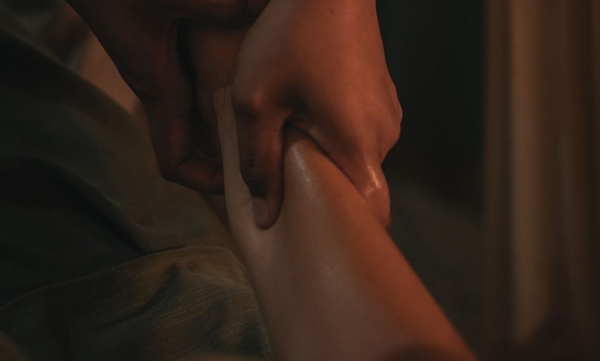 Image 3: Indulge in the Ultimate Relaxation with Custom Massage Sessions