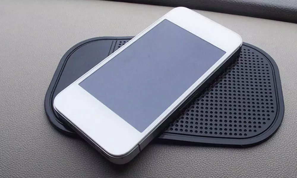 1, 2 ou 3 tapis adhésifs antidérapants pour tableau de bord - Second Medium