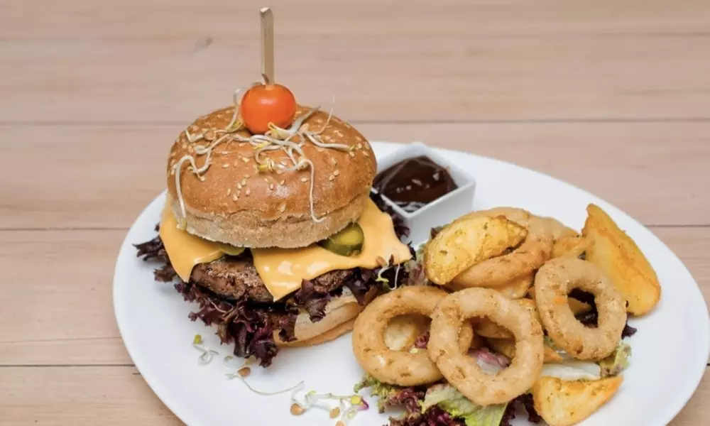 Enjoy Tasty American Fare with Vouchers for Food and Drinks