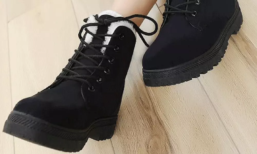 Botas cálidas con peluche - Primary Image