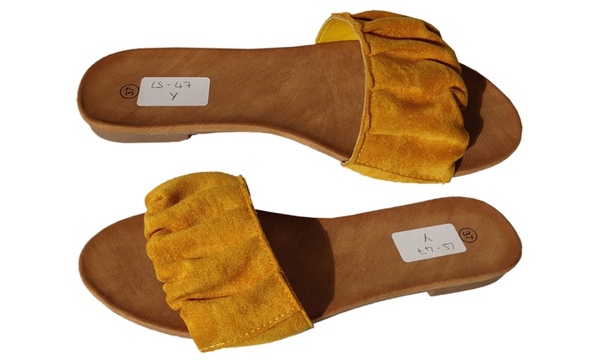 Image 10: Women's Flat Slippers