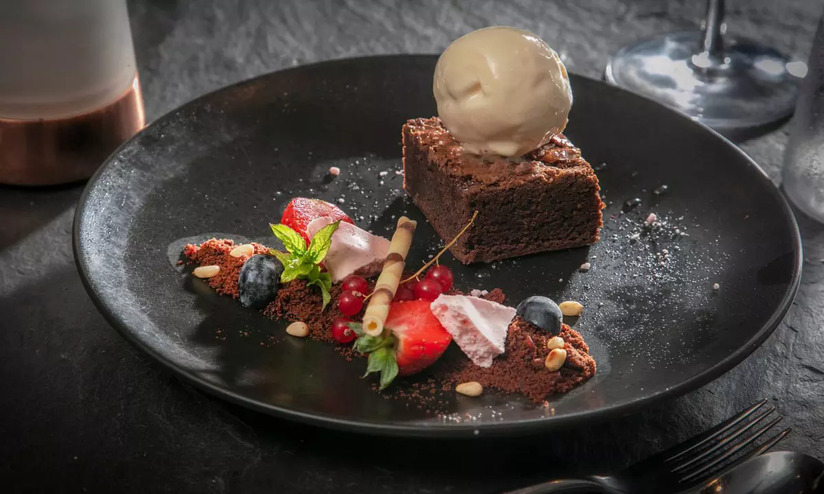 Glamorgan, South Wales: 1 Night Spa Break for 2 Food & Treatments!