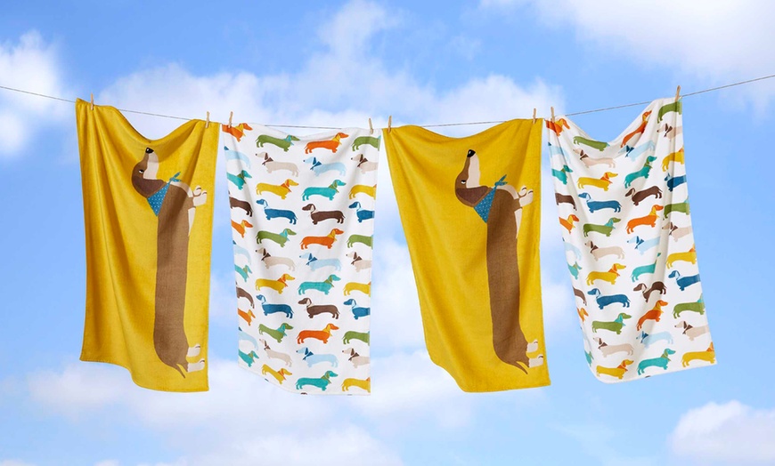 Image 1: Sausage Dog Bath Towel