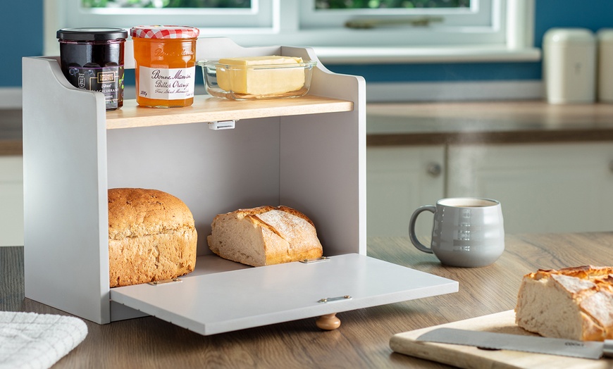 Image 3: Country Kitchen Bread Bin