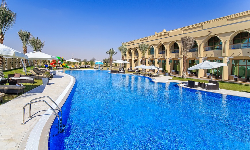 Image 2: 4* Abu Dhabi Break With Leisure Access