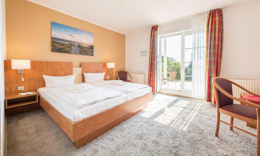 Image 9: Rügen: 2-3 Nächte mit Halbpension und Parken