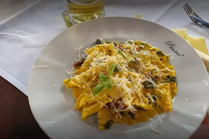 Italienisches 3-Gänge-Menü: Vorspeise, Pizza / Pasta nach Wahl & Dessert für 2 oder 4 Personen (bis 35% sparen) - Primary Image