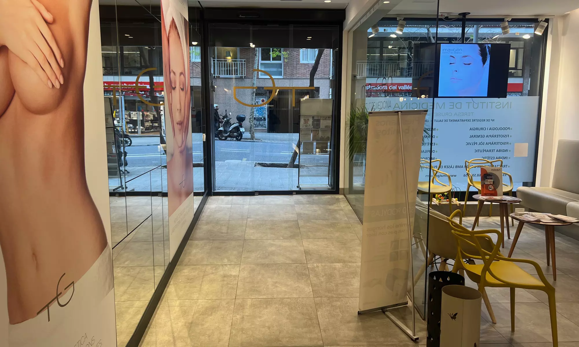 Cutis renovado con un tratamiento reafirmante inyectado facial