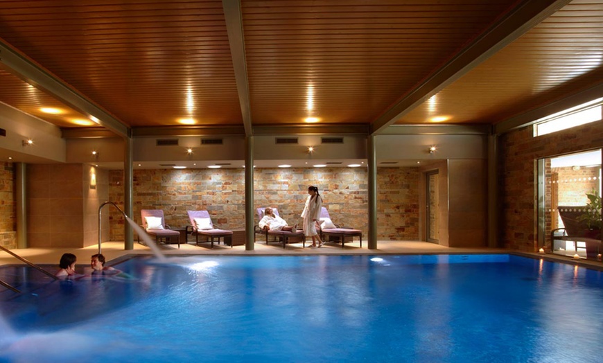 Image 8: 4* Cotswolds Stay