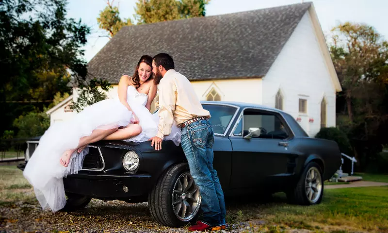 60- or 90-Minute Photo Shoot Package from Lindsey Finch Photography (Up to 51% Off) - Primary Image