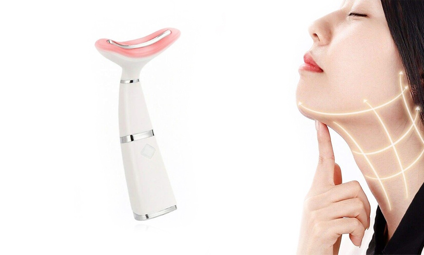 Image 3: USB Anti-Wrinkle Neck Beauty Device