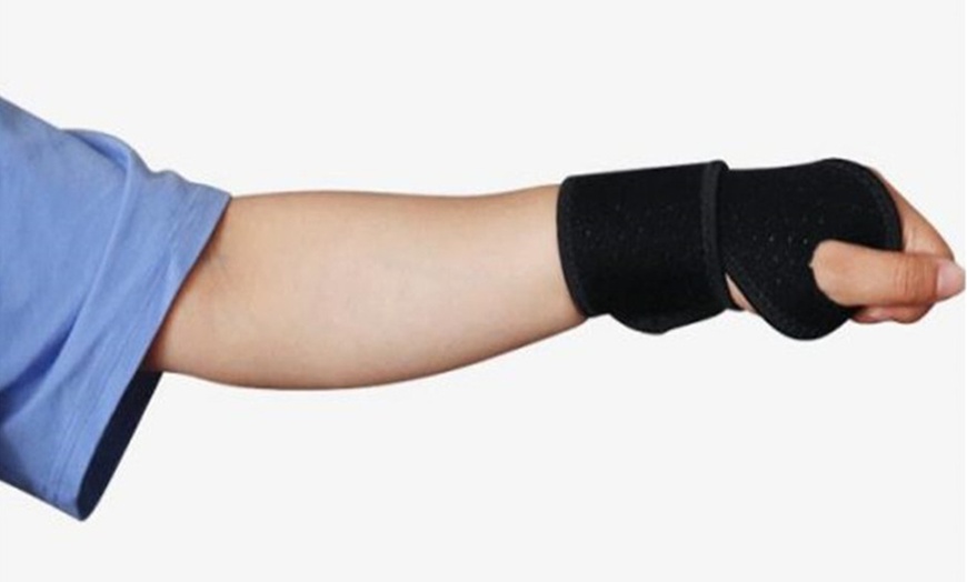 Image 9: Arthritis Self-Heating Wrist Wrap