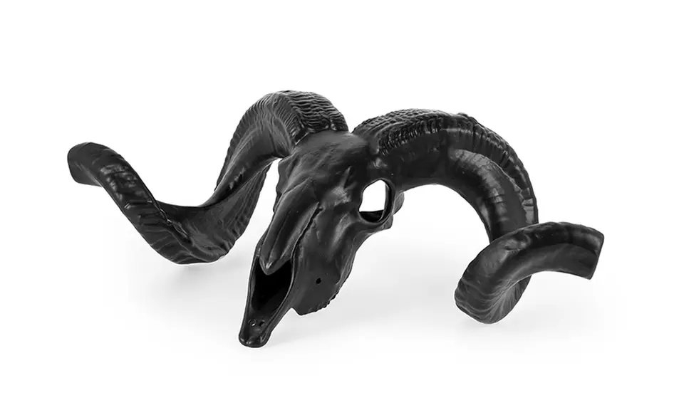 Rialheim Riesiger, handgemachter Schafsschädel in Schwarz - Primary Image