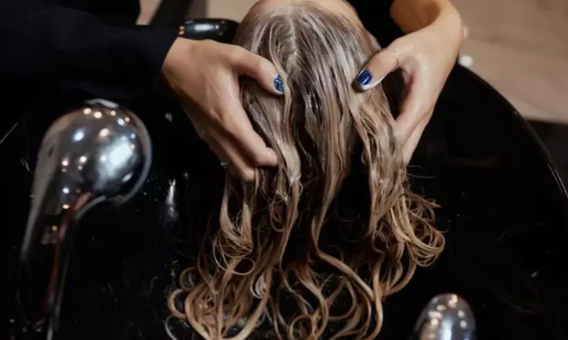 Sesión de peluquería en Non Stop Beauty