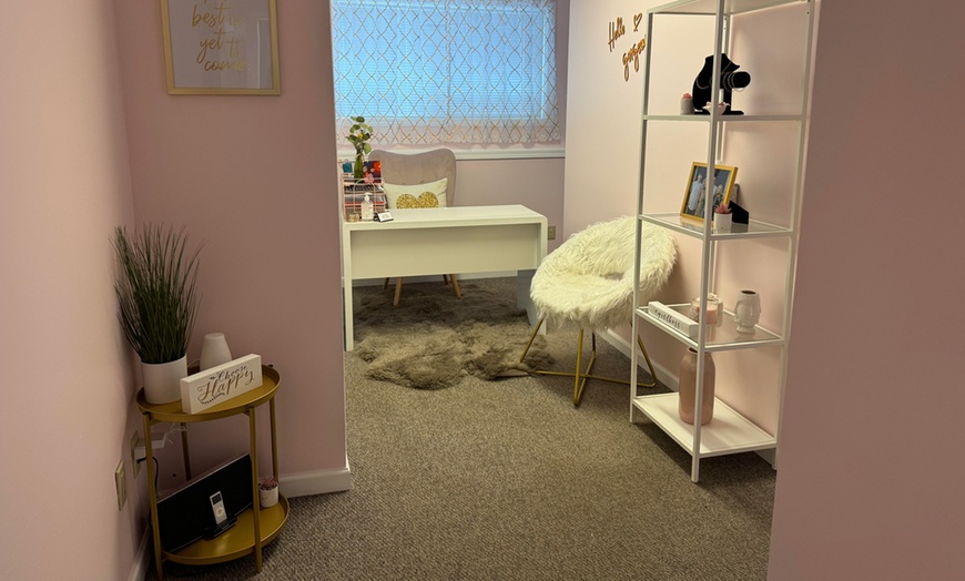 Image 5: Up to 45% Off on Microdermabrasion at Pure Beauty GR